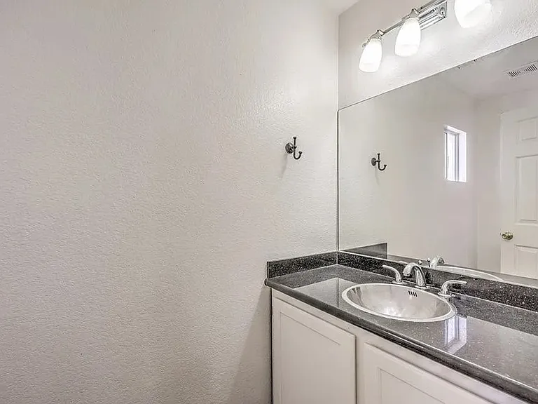 1425 Bow Creek Ct — Photo 28