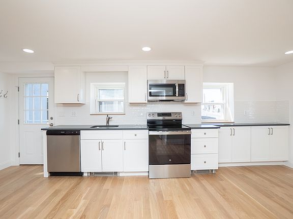 2nd image of 81 Crystal Cove Ave #1