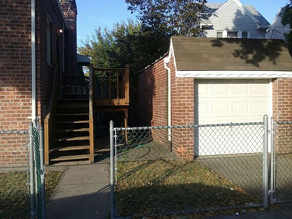 3rd image of 3602 Avenue S