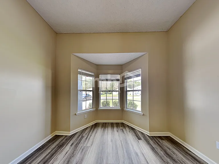 2793 Crumplehorn Ln — Photo 5