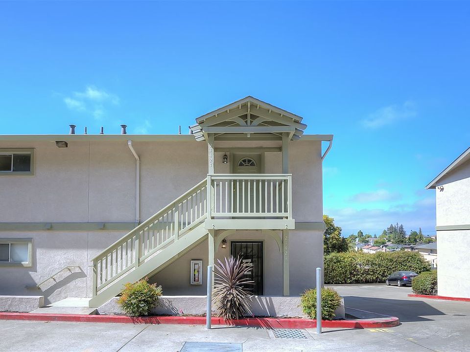 1st image of 21427 Gary Dr #6