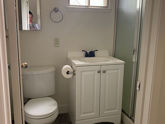 4th image of 247 Live Oak St #1/2