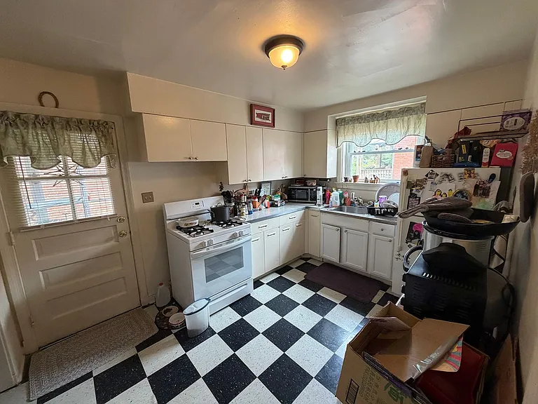 3532 Floyd Avenue — Photo 16