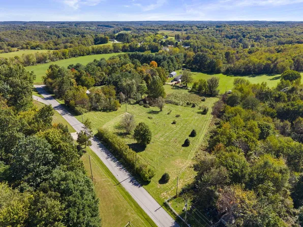9784 Hunt Rd, Saint Louisville, OH 43071