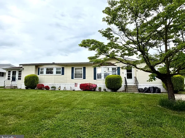 16 Lee Dr #643, Wilmington, DE 19808
