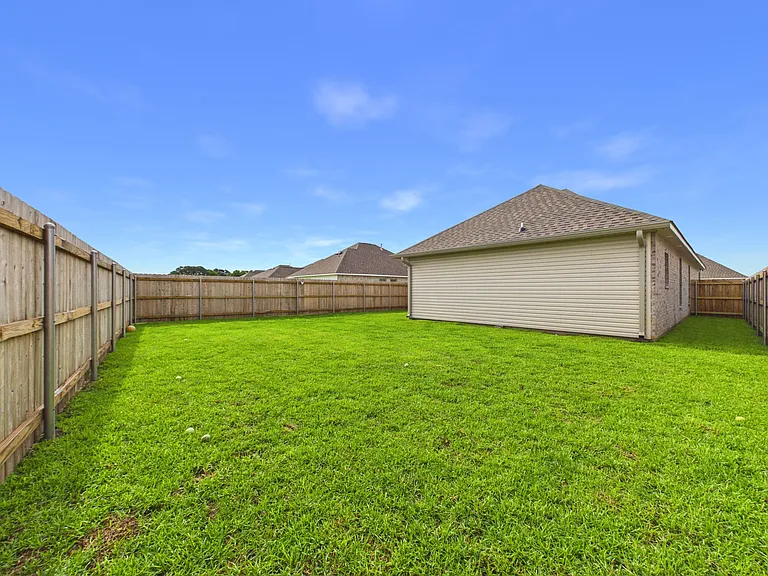 221 Tatum Ln — Photo 21