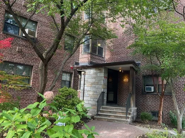 401 Park Pl APT 4E, Fort Lee, NJ 07024