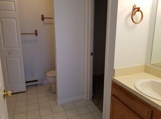 1989 Rolling Meadows Ln, Akron, OH