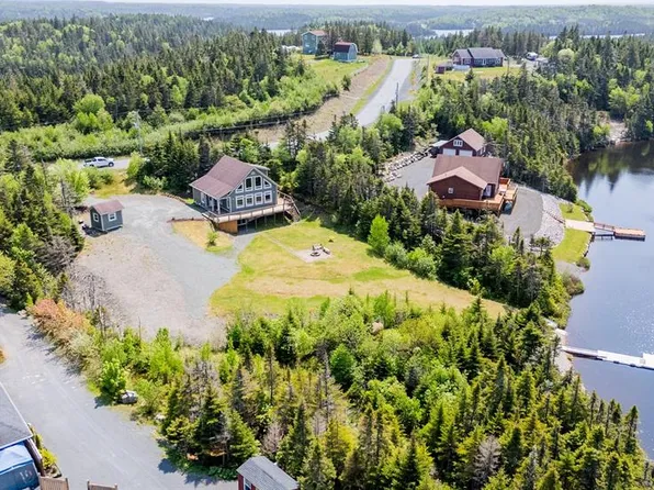 15 Amber Drive, Whitbourne, NL A0B1G0