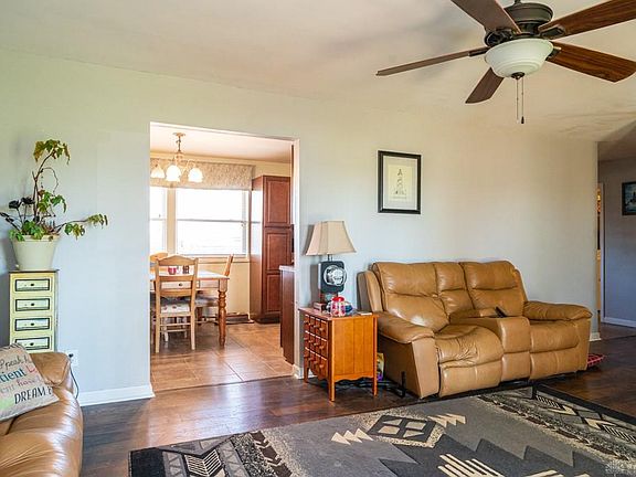 5th image of 5645 Hollyhock Dr
