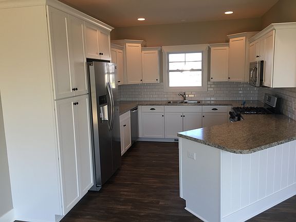 4th image of 3534 Foxtail Ct.