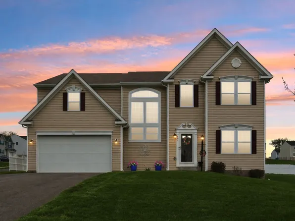 401 Pumpkin Patch Ln, Evans City, PA 16033