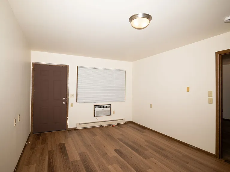 Freedom Ring Apartments — Photo 7