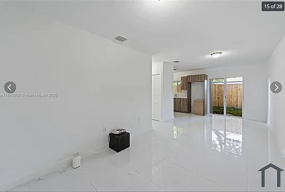 7940 NW 14th Ave #B — Photo 7