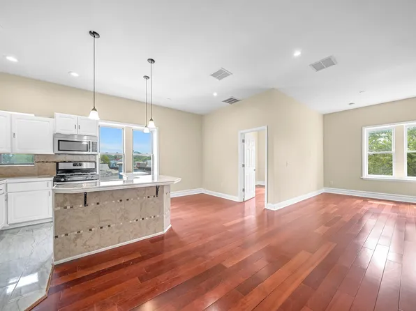 240 Clendenny Avenue image 2 of 40