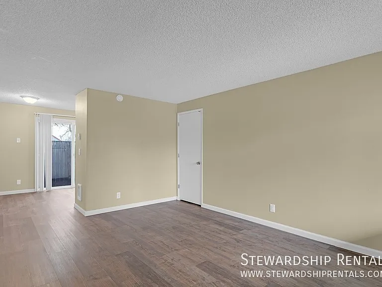 1170 Grant Aly #A — Photo 3