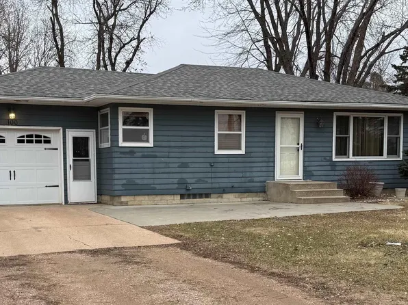 100 1st Ave, Lyons, SD 57041
