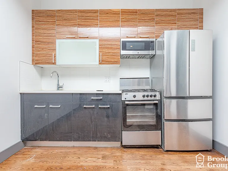 1295 Greene Ave #3B — Photo 2
