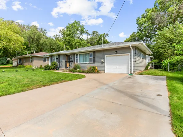 310 N Sierra Dr, Council Bluffs, IA 51503
