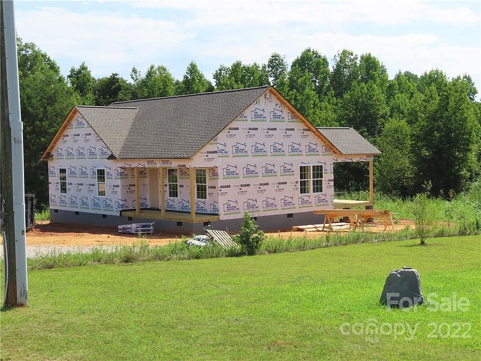 2nd image of 241 Springlake Rd