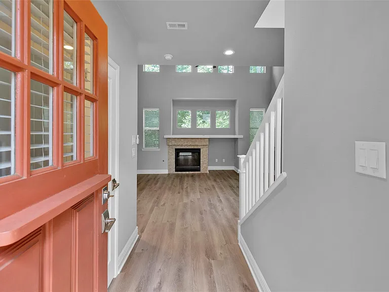 63 Woodlily Pl — Photo 2