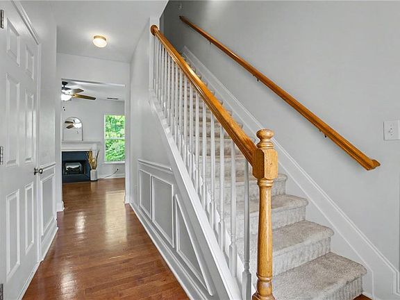 3rd image of 219 Stone Park Dr