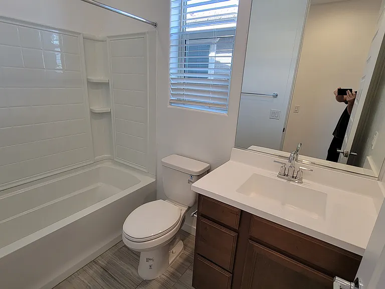 9125 W Montecito Ave — Photo 5