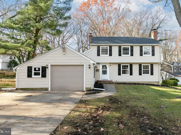 554 Covered Bridge Rd, Cherry Hill, NJ 08034