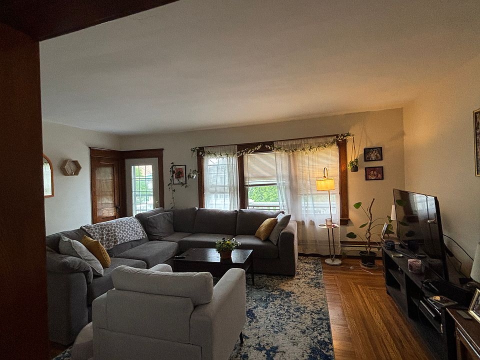 1st image of 301 Sterling Ave