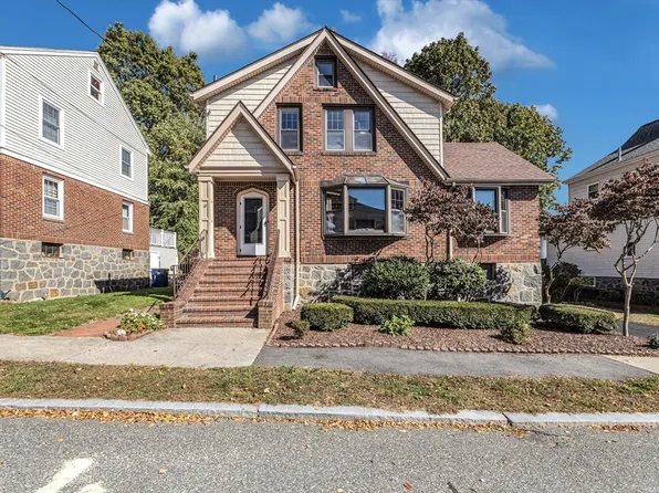 18 Gloria Rd, West Roxbury, MA 02132