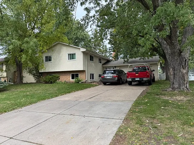 3 bed, 1300 sqft, $1,800 — Photo 1