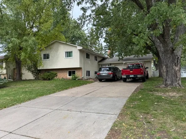 9330 45th Ave N #1, Minneapolis, MN 55428