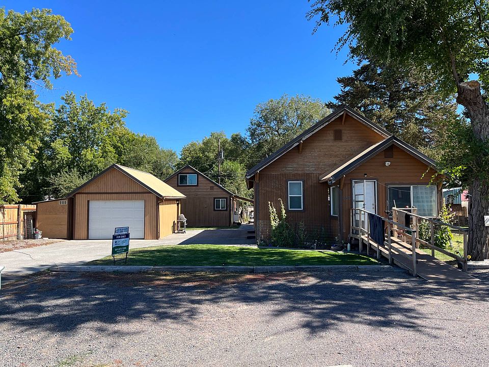 137 & 143 S Harney Ave, Burns, OR 97720 MLS 11110339 Zillow