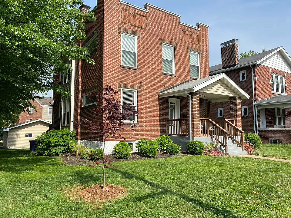 2135 Forest Ave