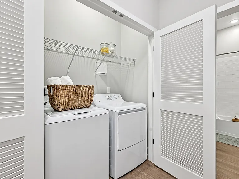 Elms Shady Grove — Photo 18