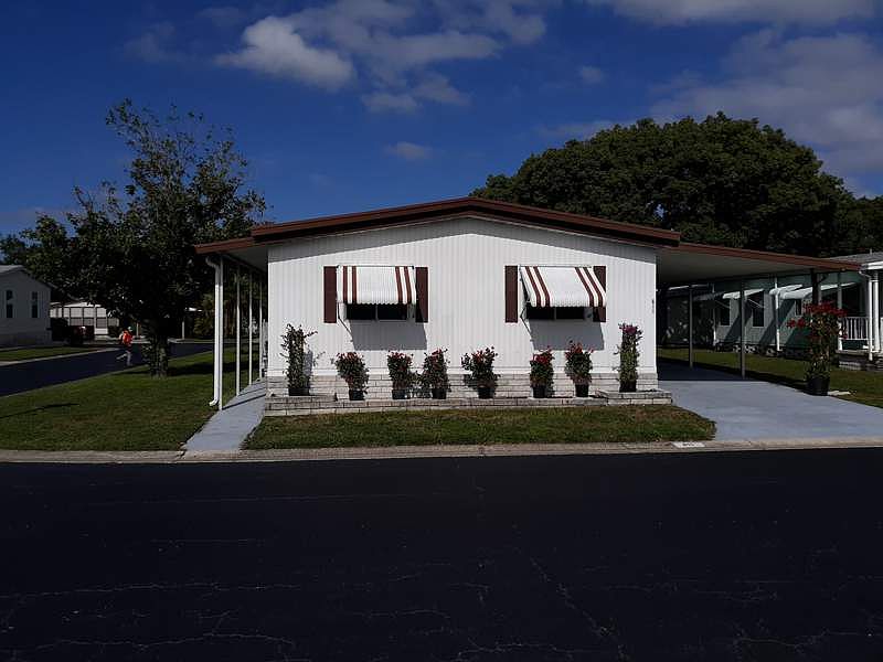 1st image of 5200 28th St N #611