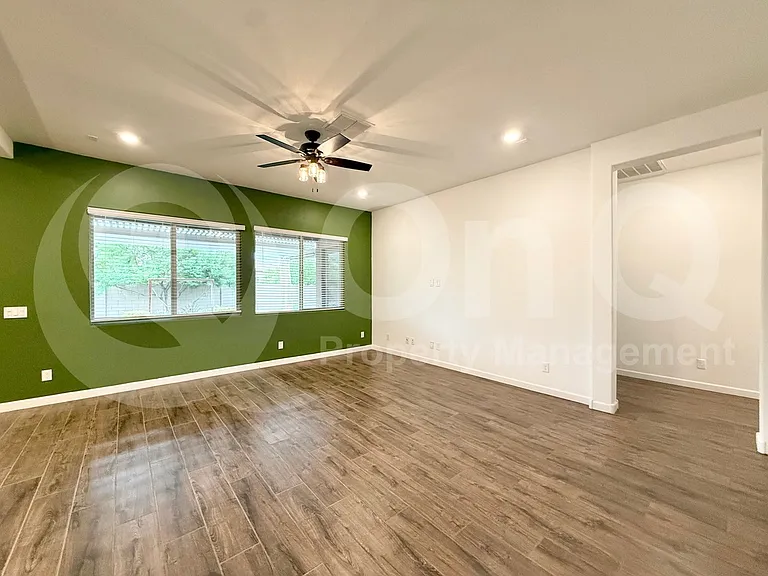9821 E Thornbush Ave — Photo 3