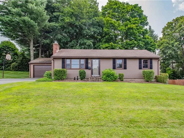 16 Palmer Road, Portland, CT 06480