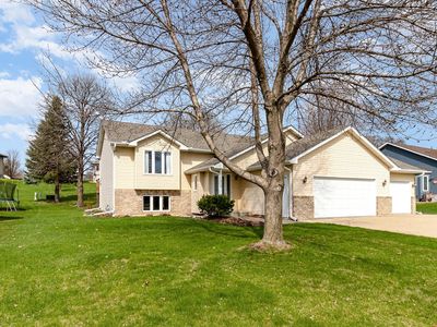 512 Lady Slipper Ave NE, New Prague, MN, 56071