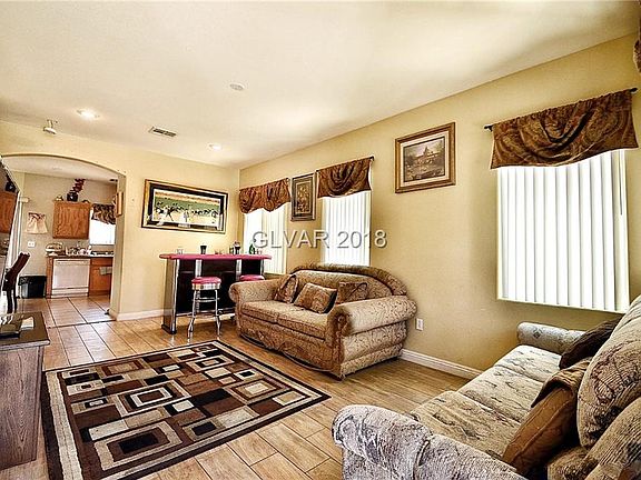 4th image of 6551 Marco Vista Ave