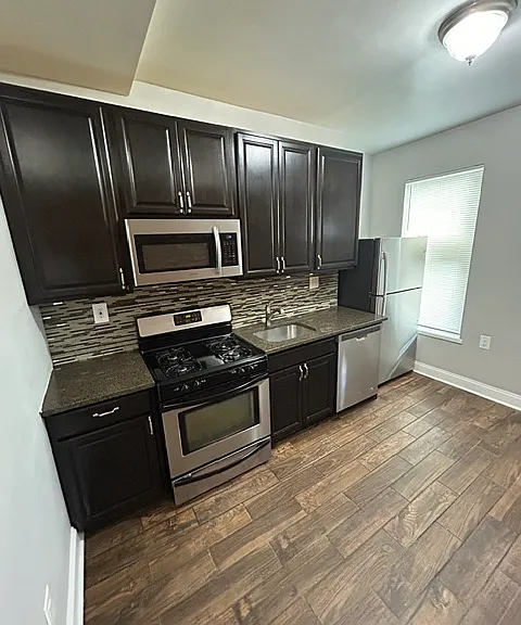 2317 E Federal St — Photo 1