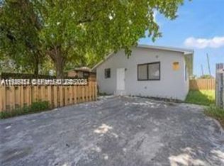1-2-303 NW 7th St #12, Hallandale, FL 33009