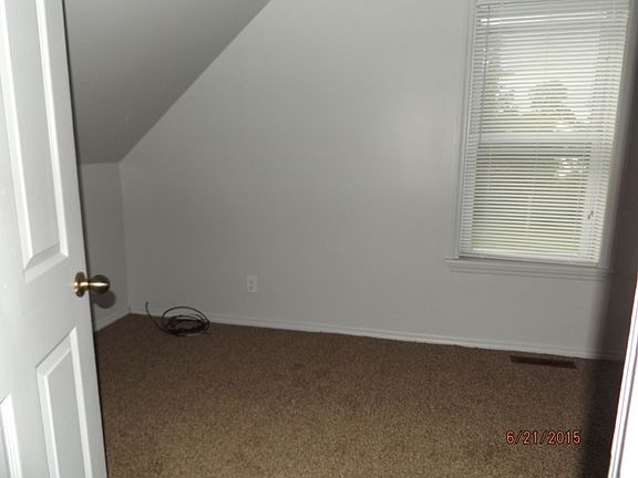 4th image of 40 Union St