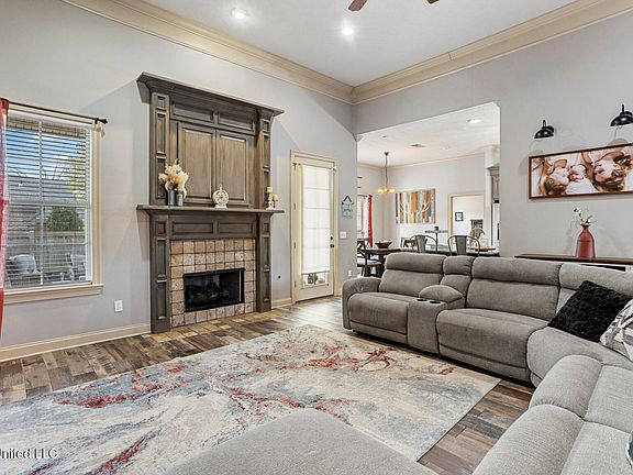 3rd image of 501 Asbury Lane Dr