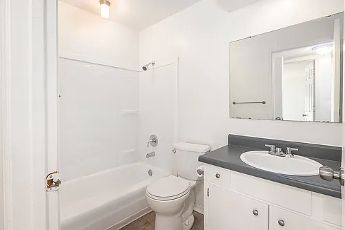 221 E Hargis St #221D Photo 1 221 E Hargis St #221D Photo 1