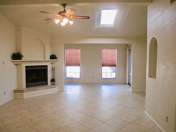 4th image of 1051 Candeleras St
