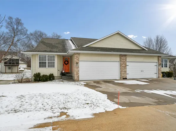 6612 Waterview Dr SW, Cedar Rapids, IA 52404