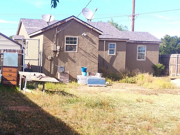 5th image of 1504 E Ursuline St