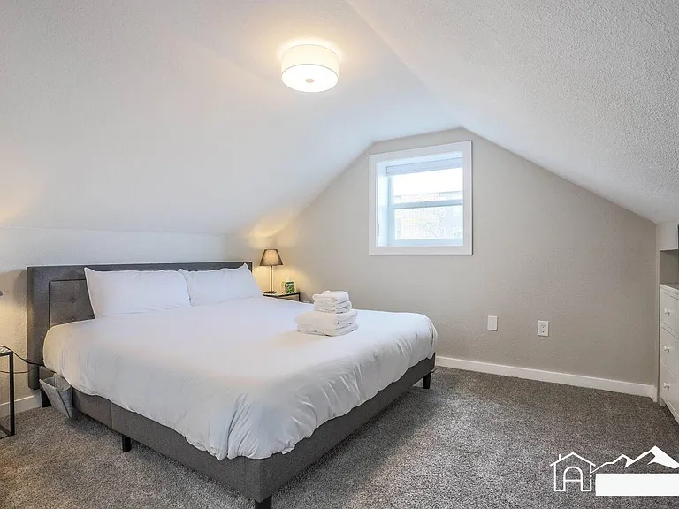 2820 W 24th Ave — Photo 9