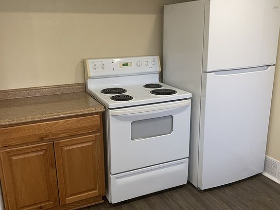 4th image of 28464 Cooke St